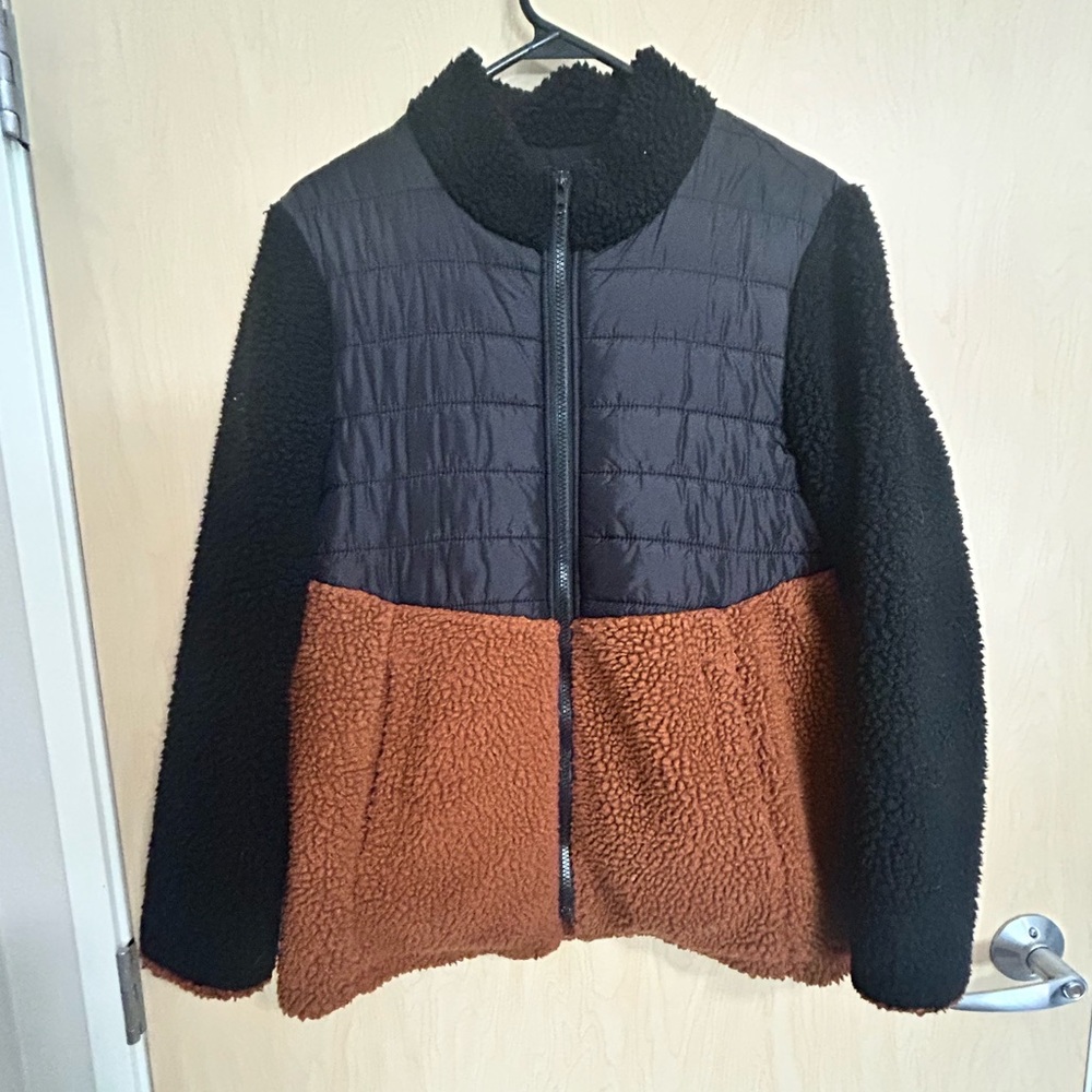 Fall Puffer jackets with teddy sleeves Sz Small - Picture 3 of 6